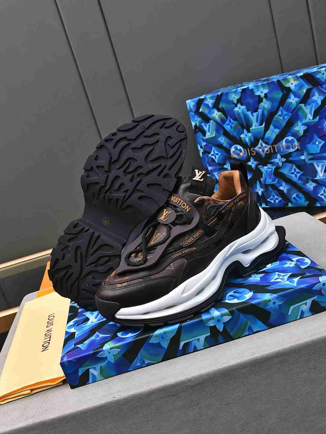 Tênis Louis Vuitton