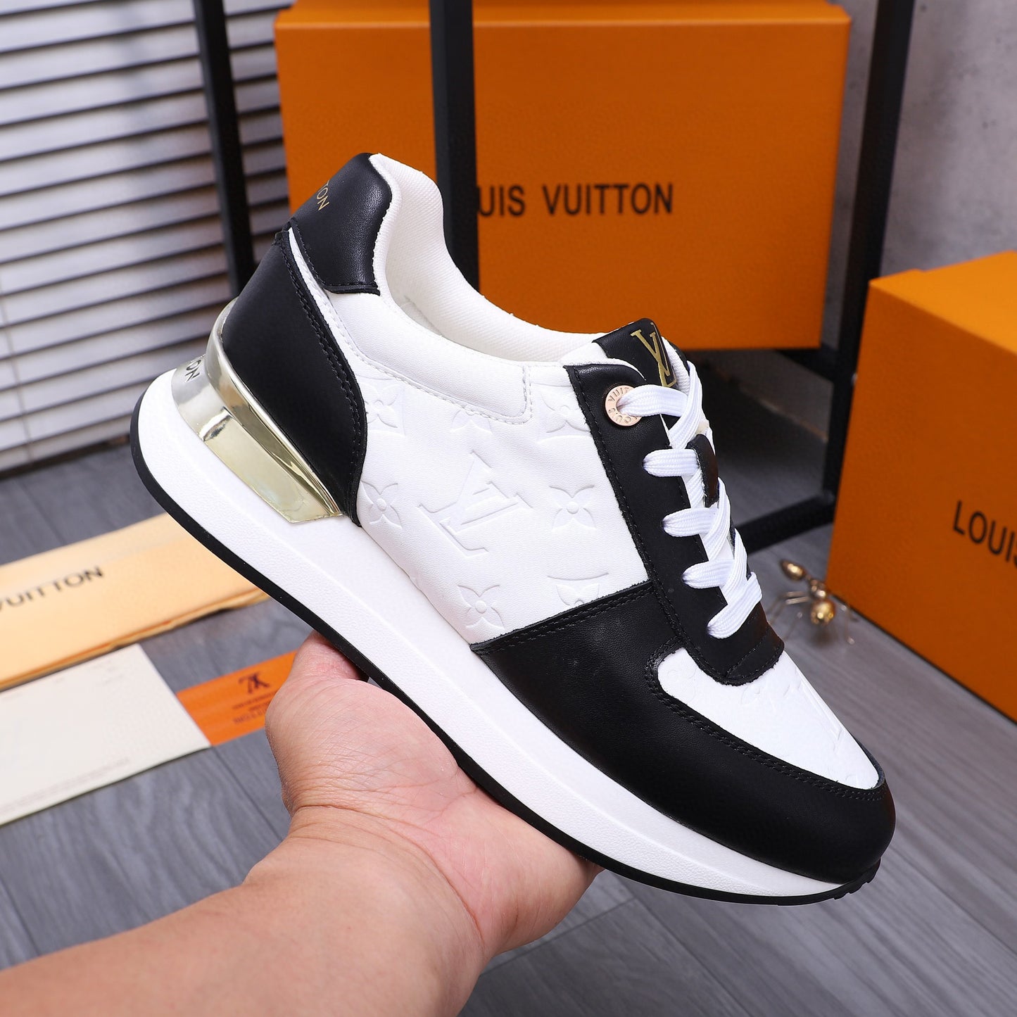 Tênis LV Run Away