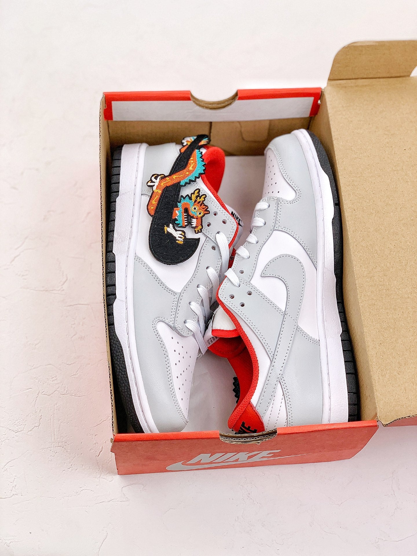 NIKE DUNK SB LOW