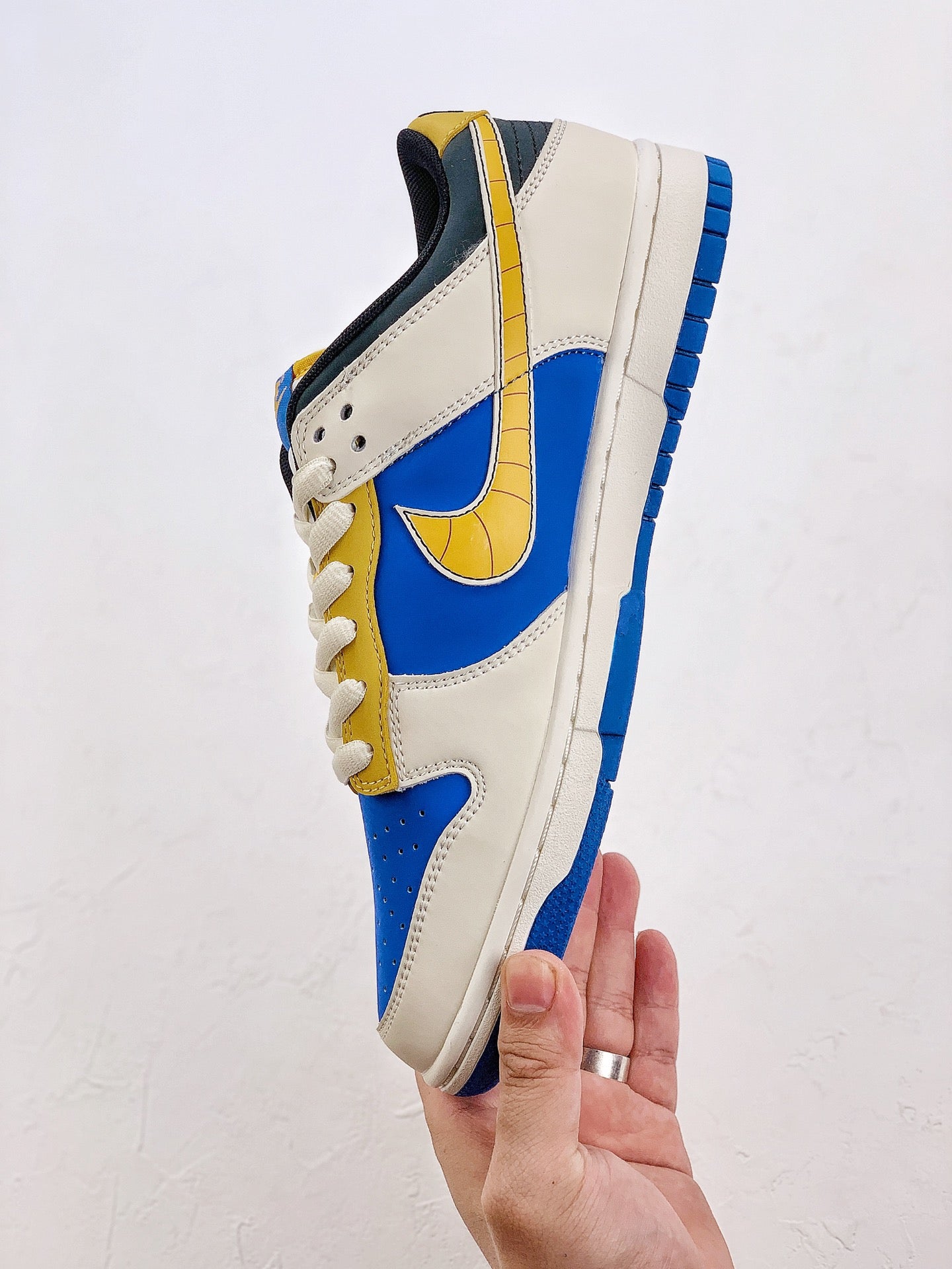 Nike SB Dunk Low