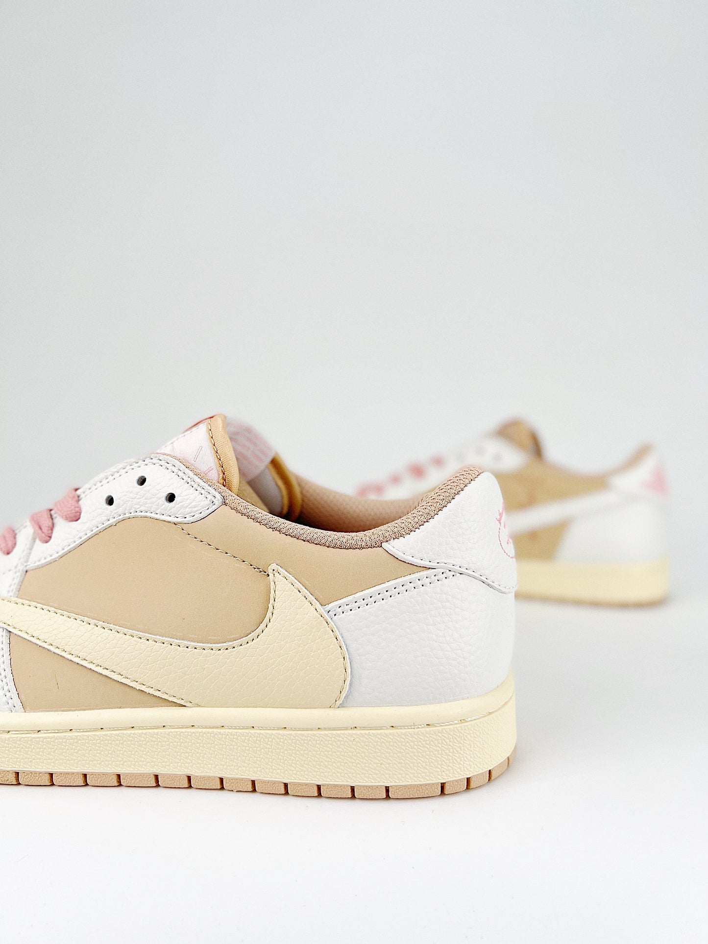 Travis Scott x Air Jordan 1 Low