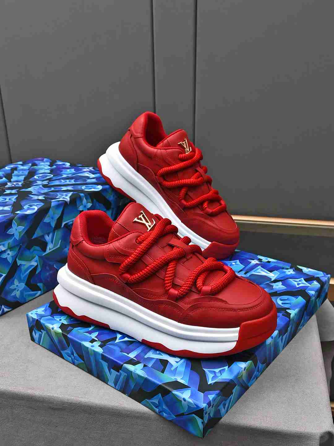 Tênis Louis Vuitton