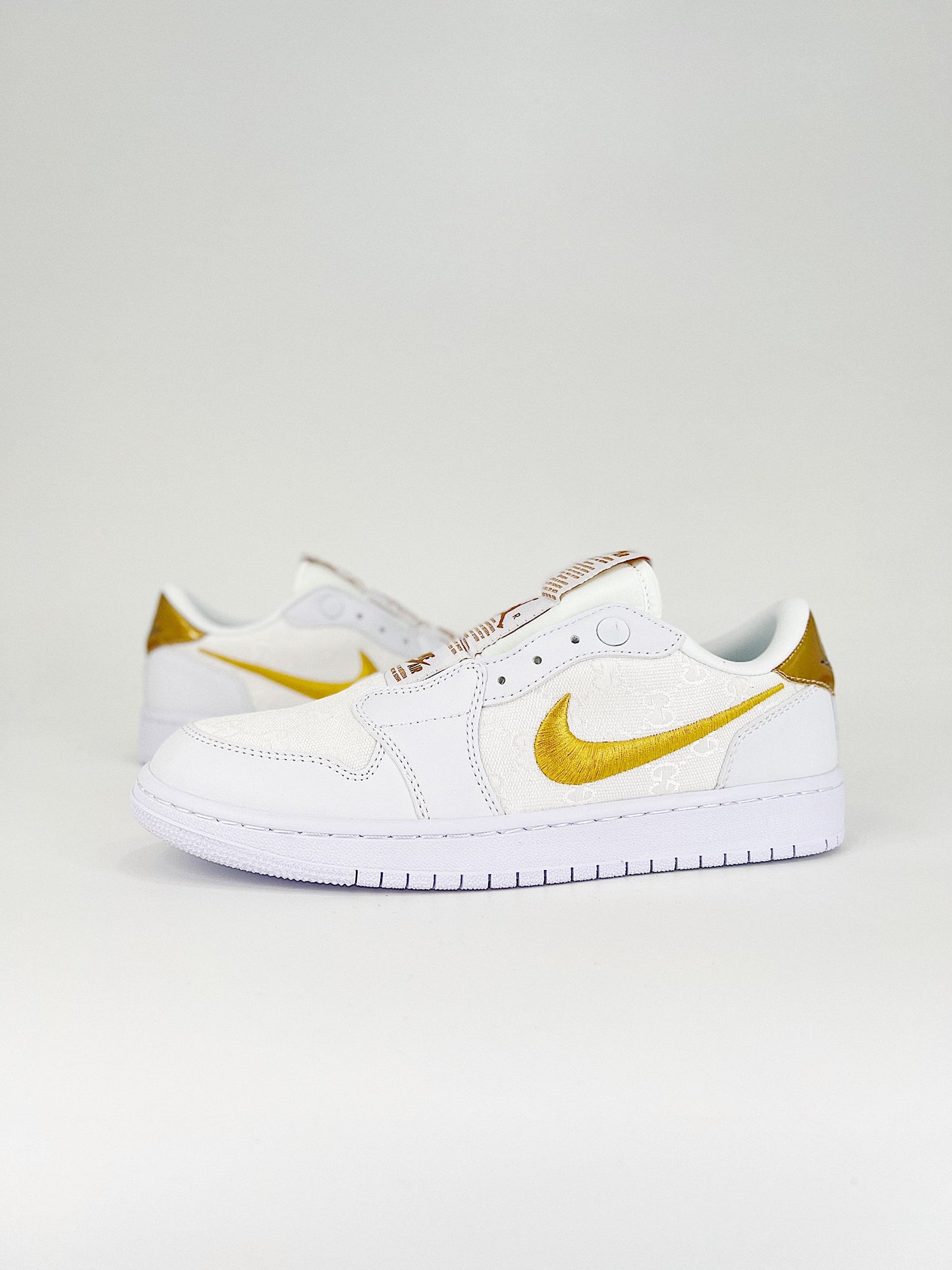 Air Jordan 1 Low Slip Shadow