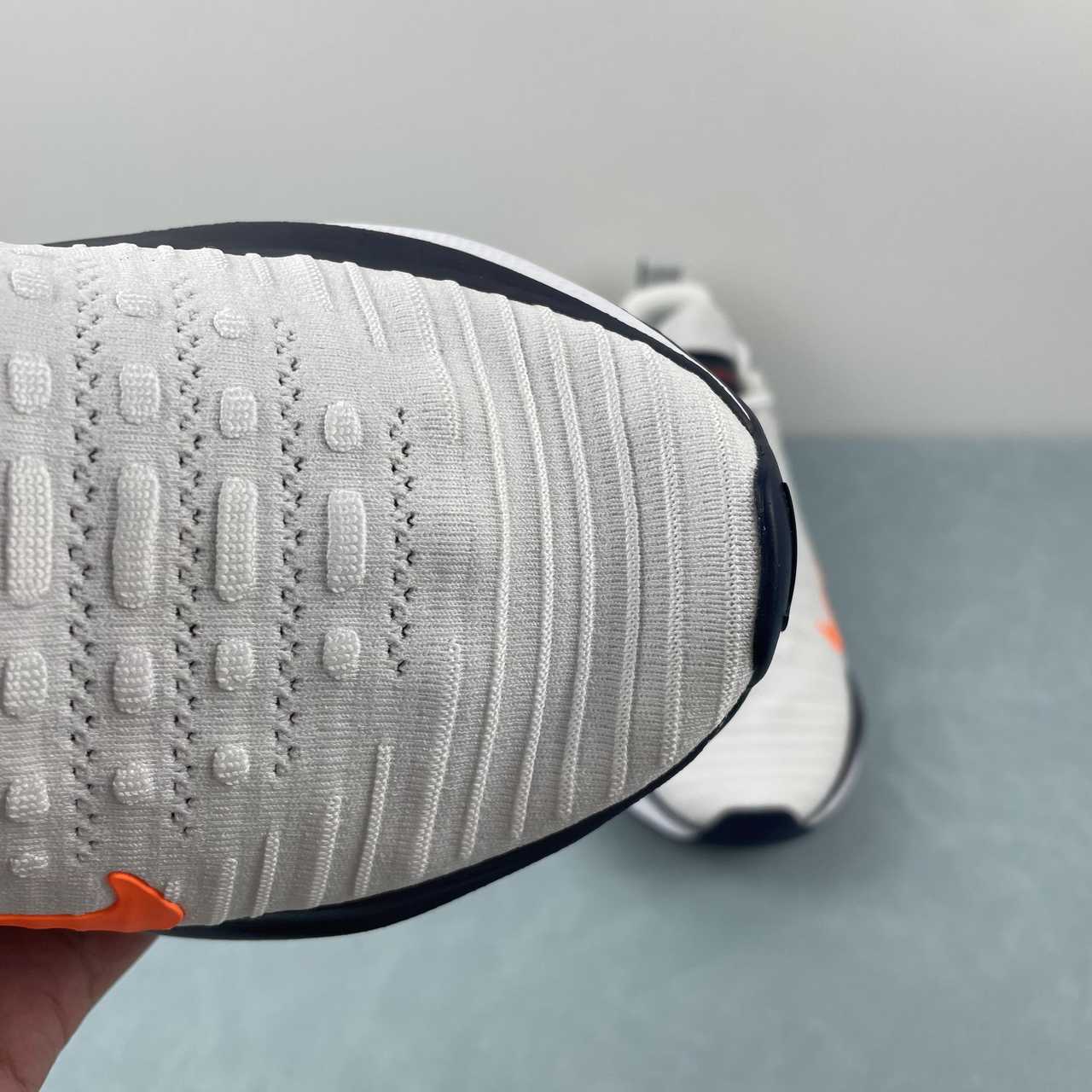 NIKE REACTX Infinity Run 4