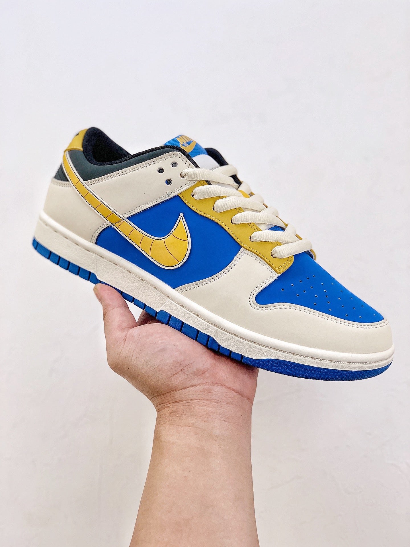 Nike SB Dunk Low