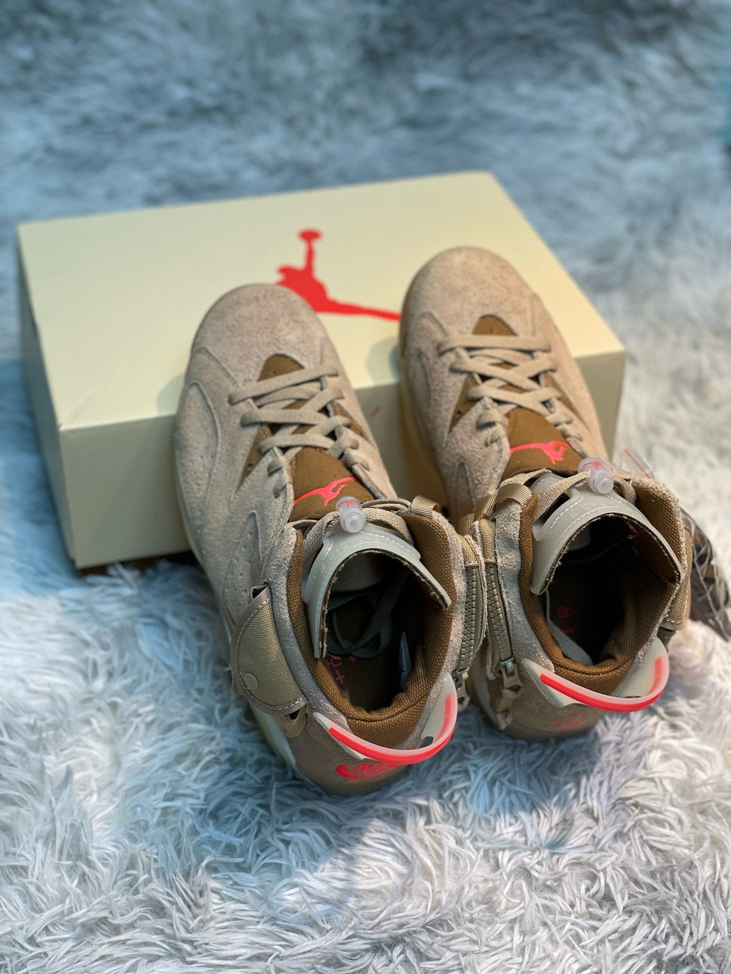 Jordan 6 Retro