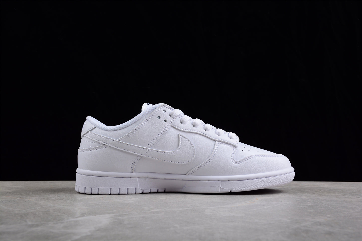 Nike Dunk Low "Triple White"