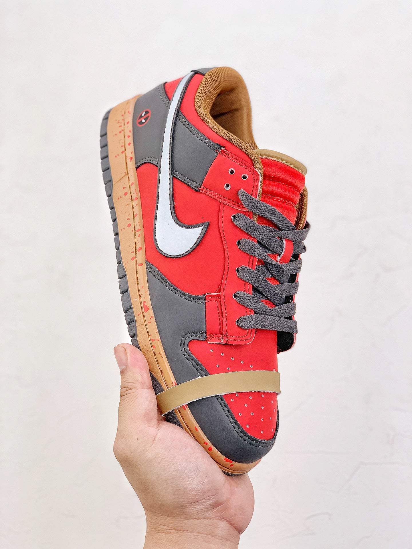 NIKE DUNK SB LOW