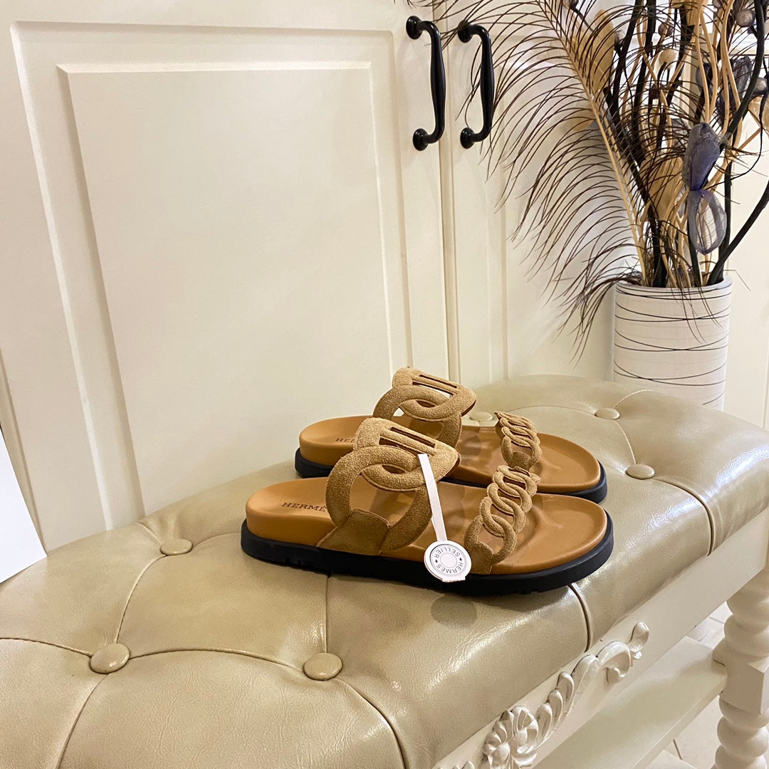 Chinelo Hermes