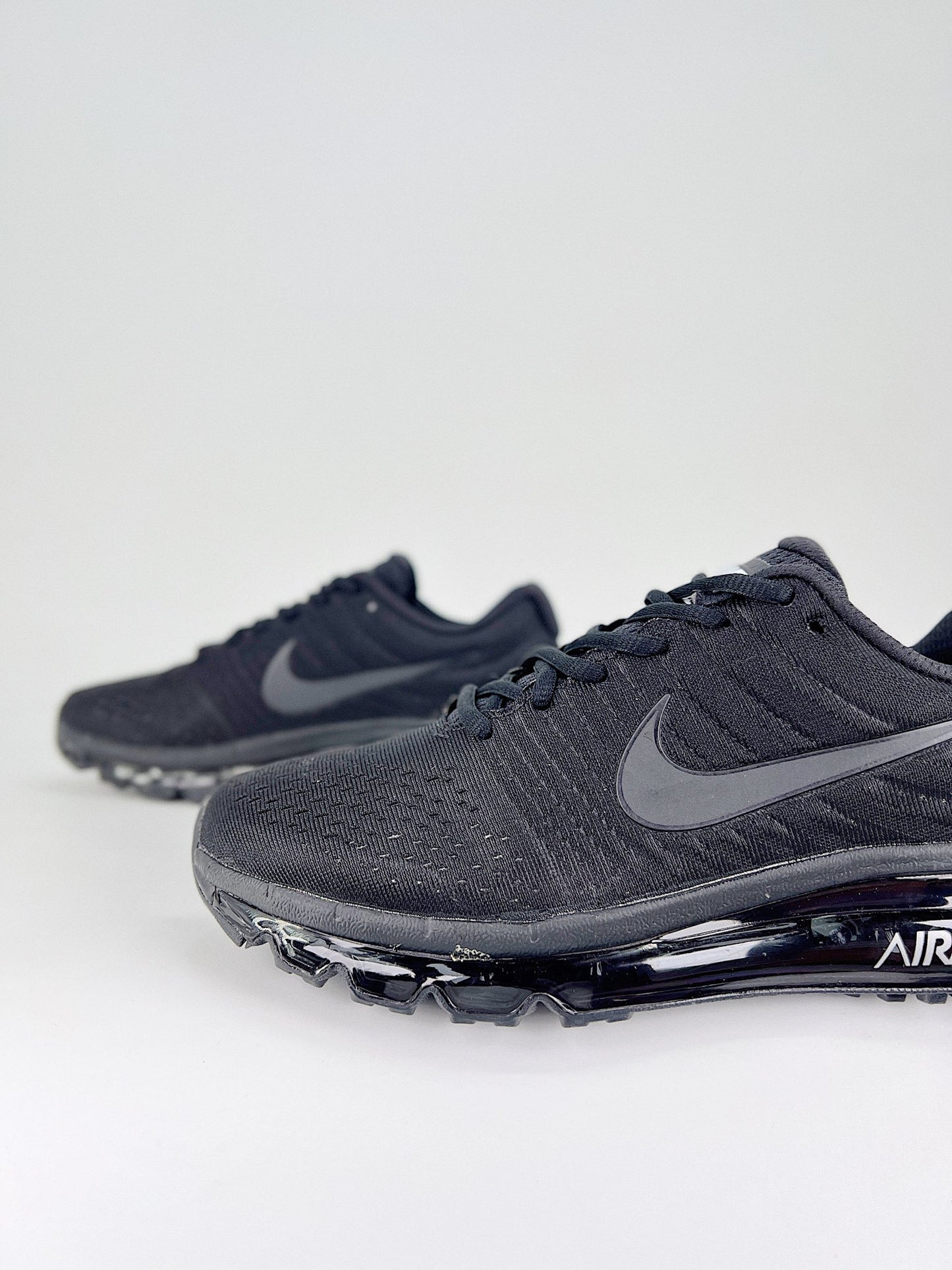 NIKE AIR MAX 2017