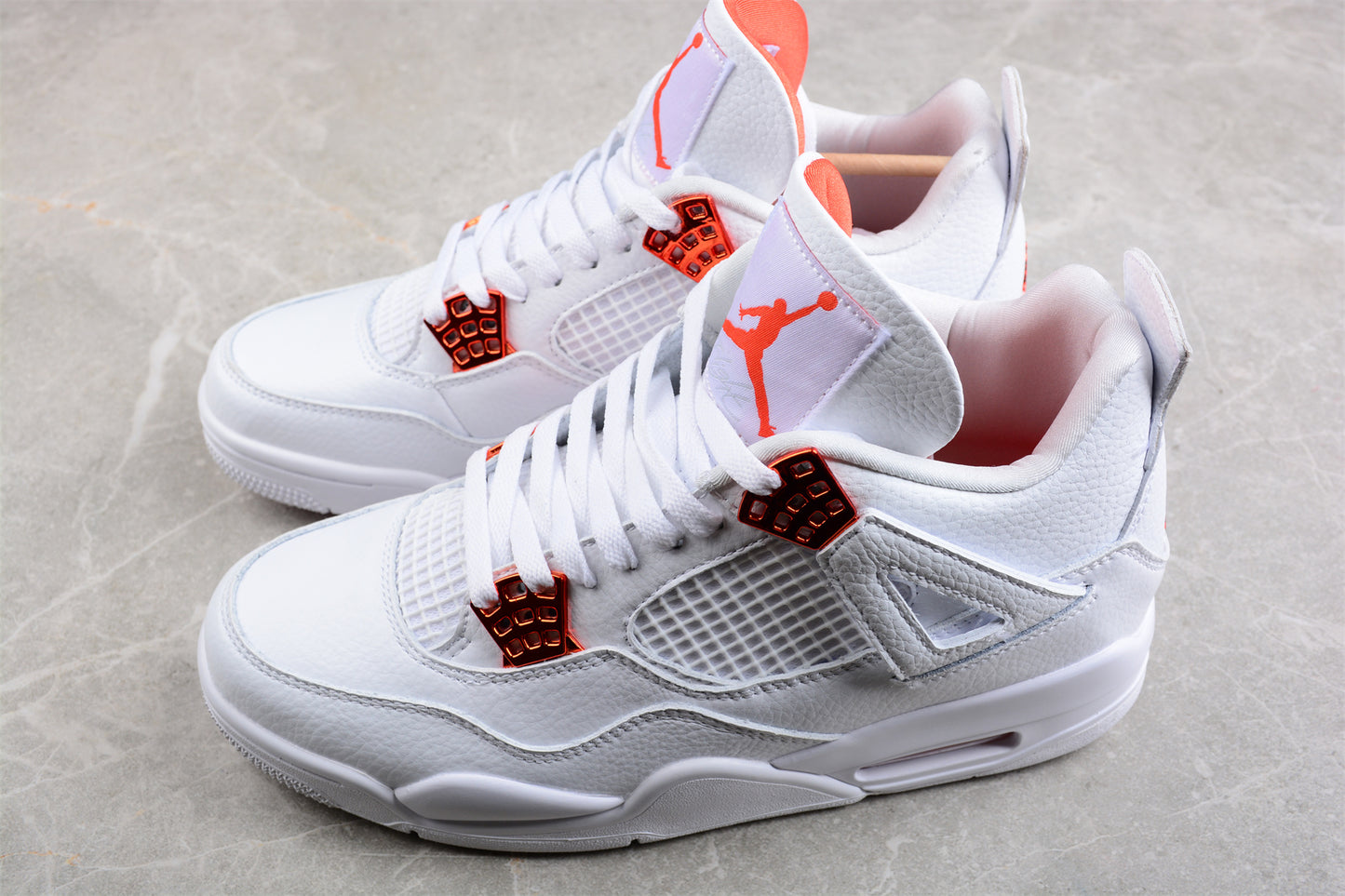 Jordan 4