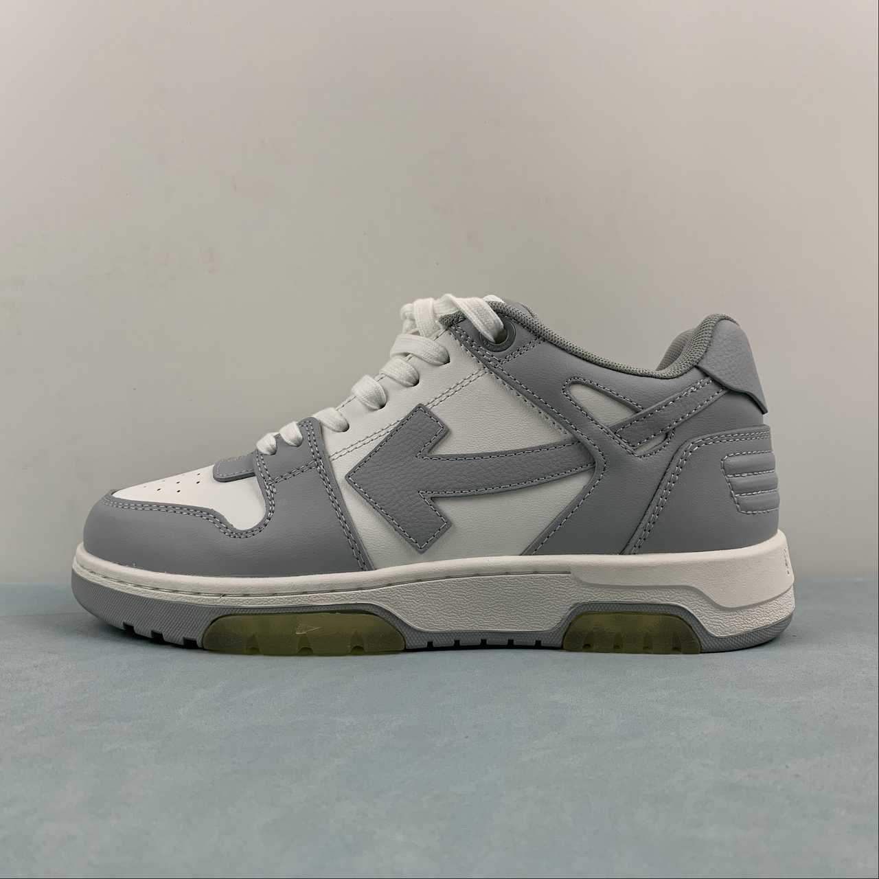 Off-White c/o Virgil Abloh