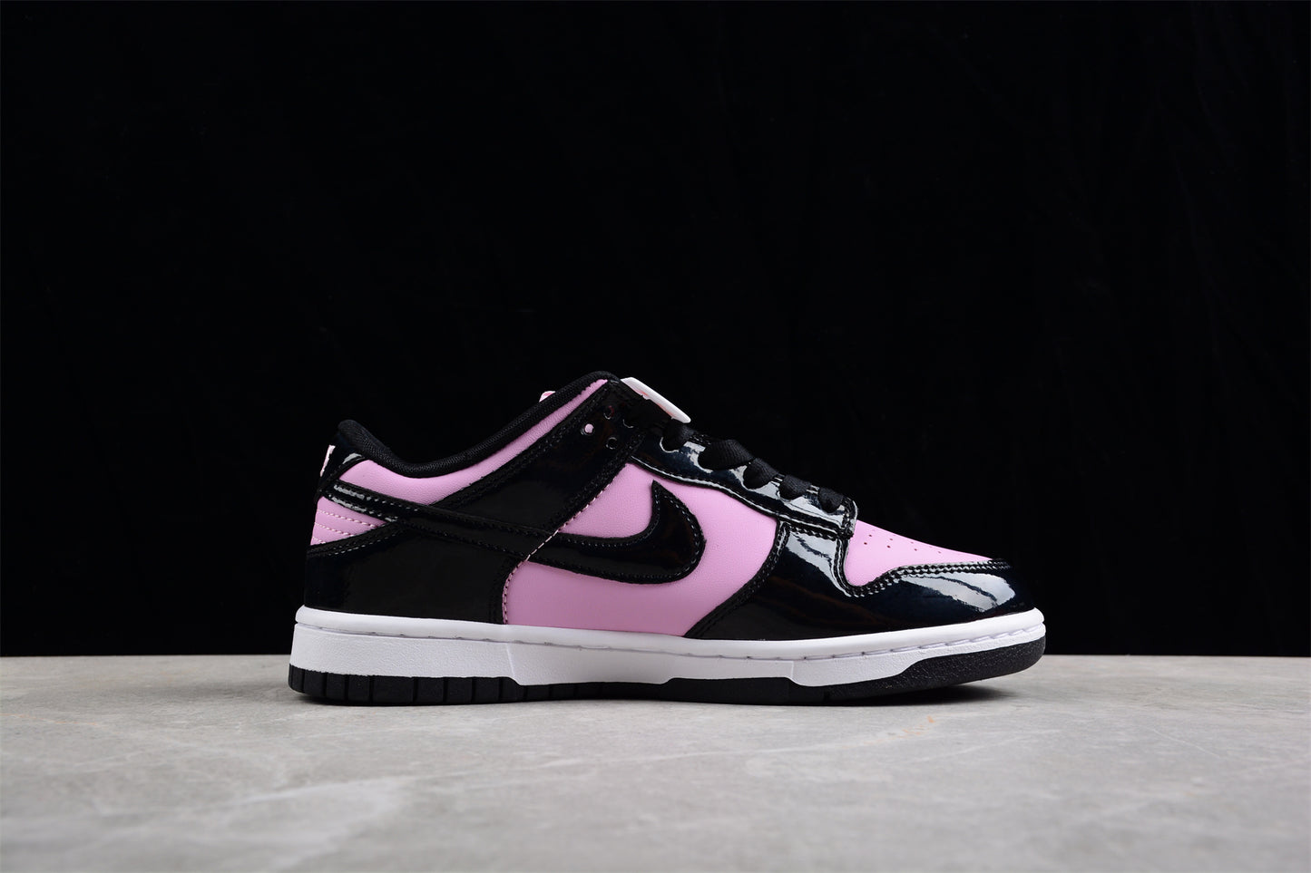 Nike Dunk Low "Pink Black"