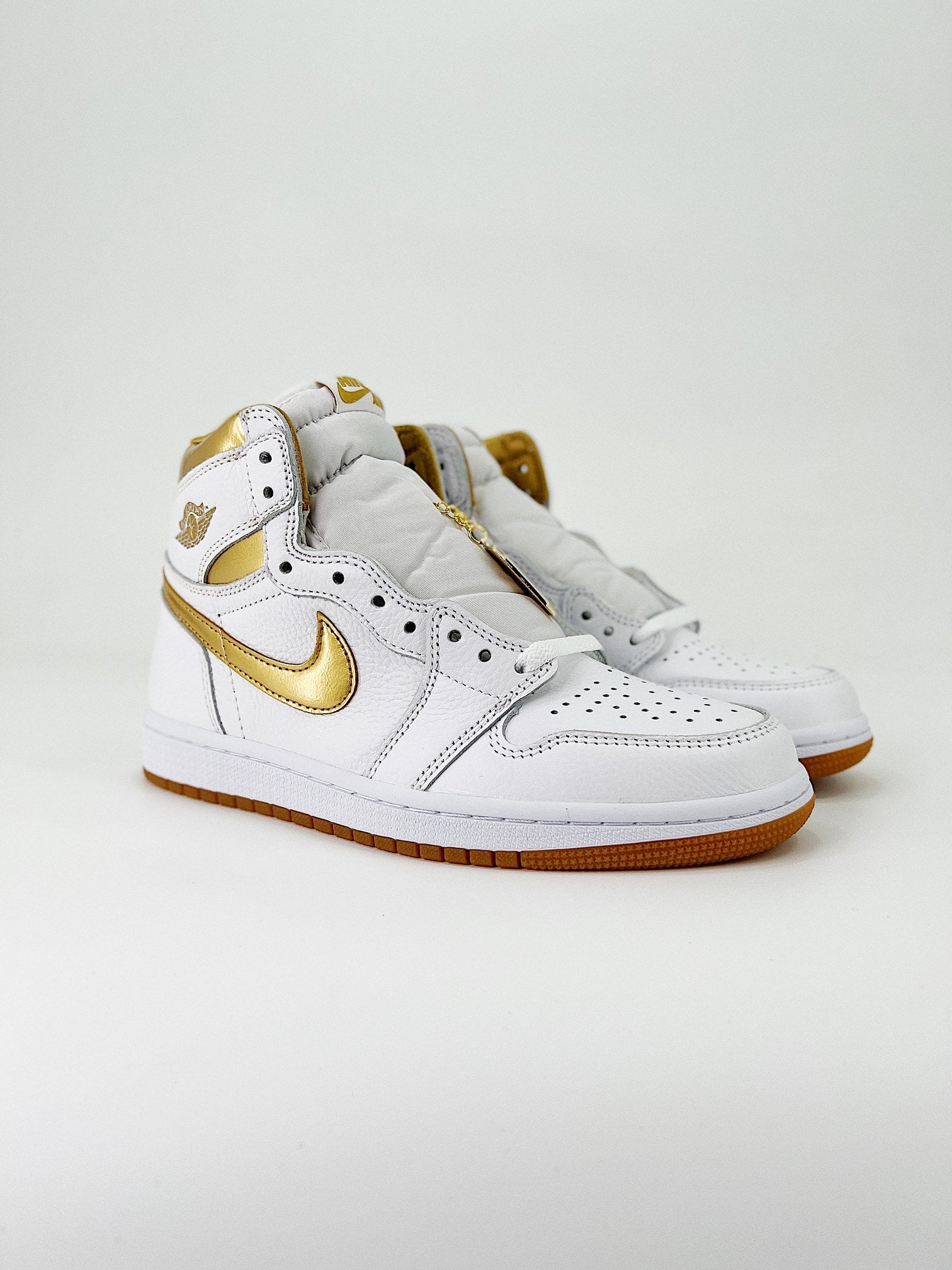 Nike Air Jordan 1 High OG “Metallic Gold”