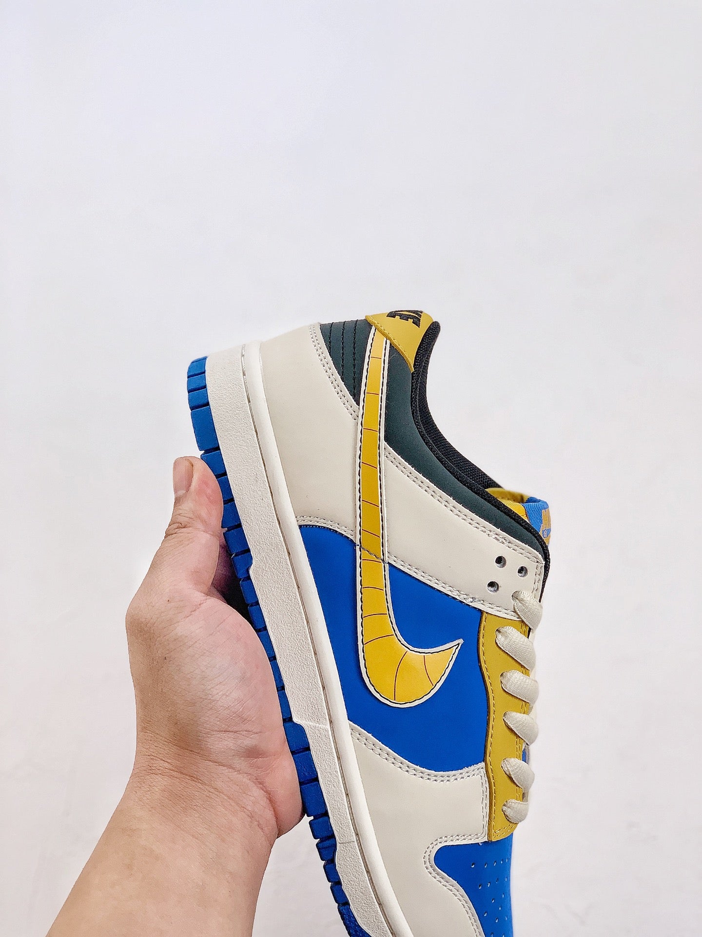 Nike SB Dunk Low