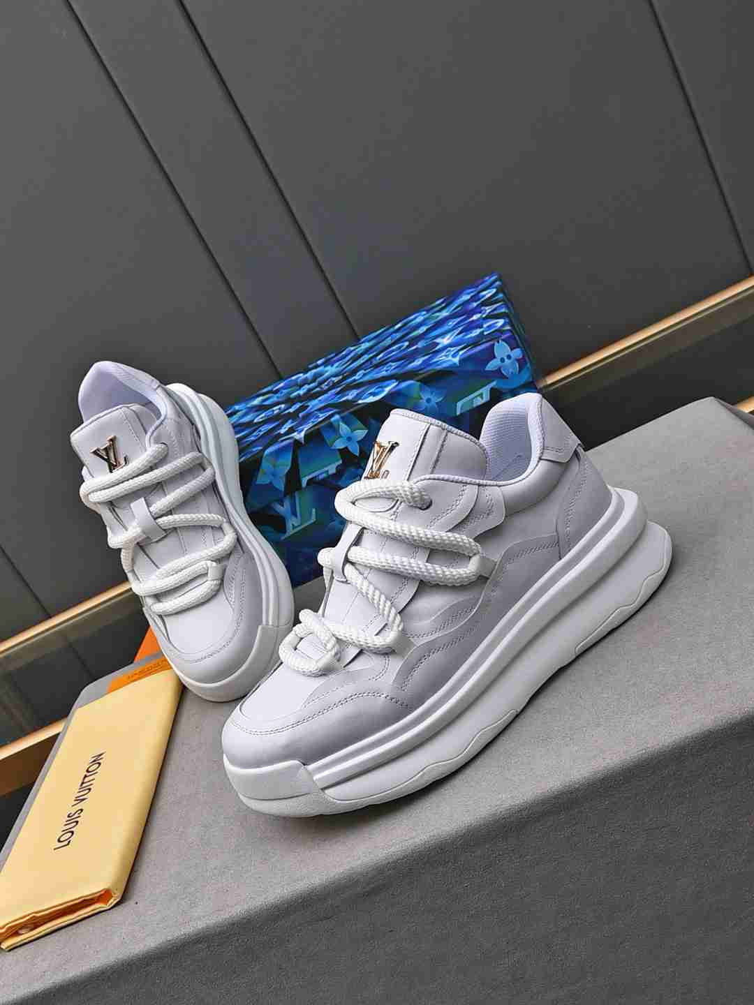 Tênis Louis Vuitton