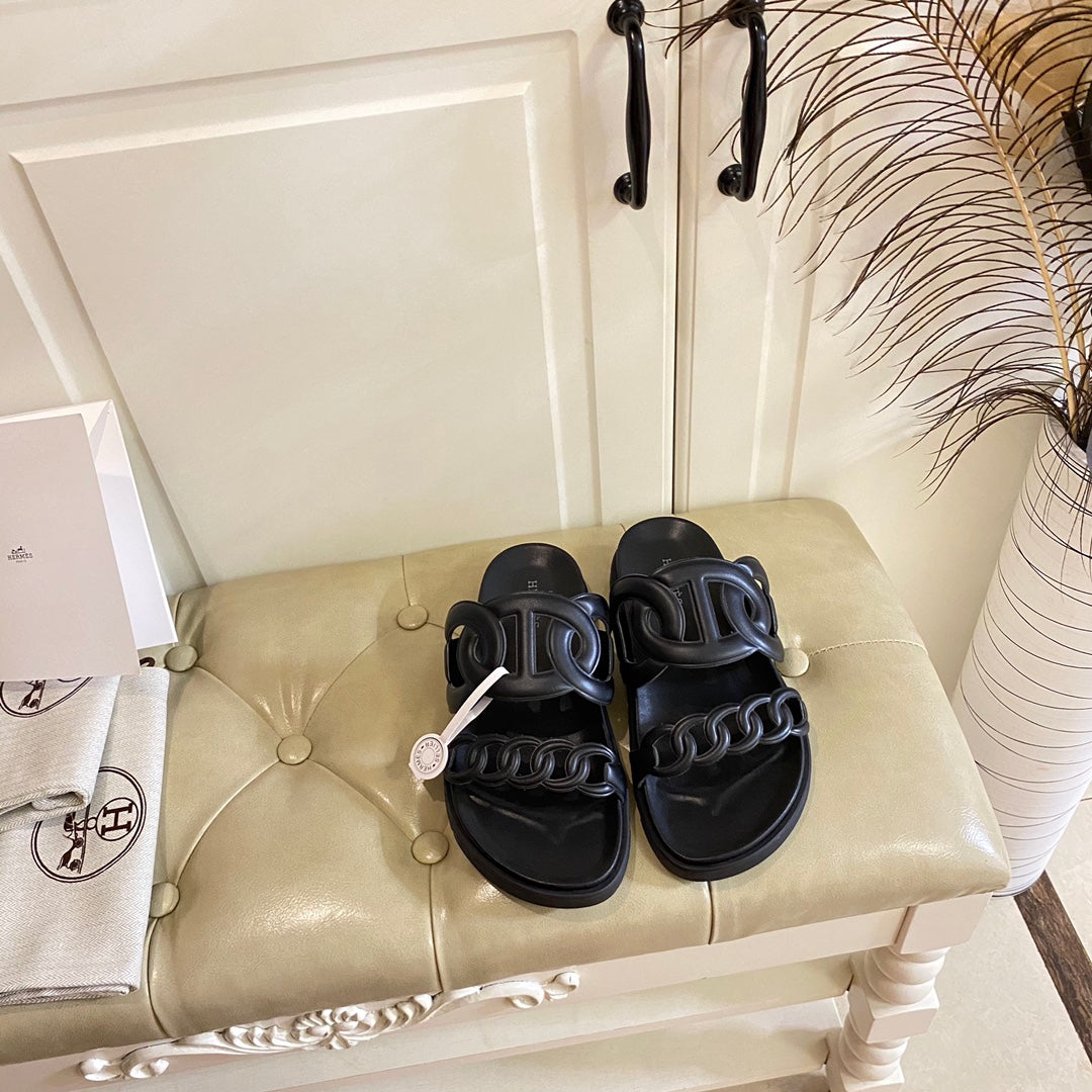 Chinelo Hermes