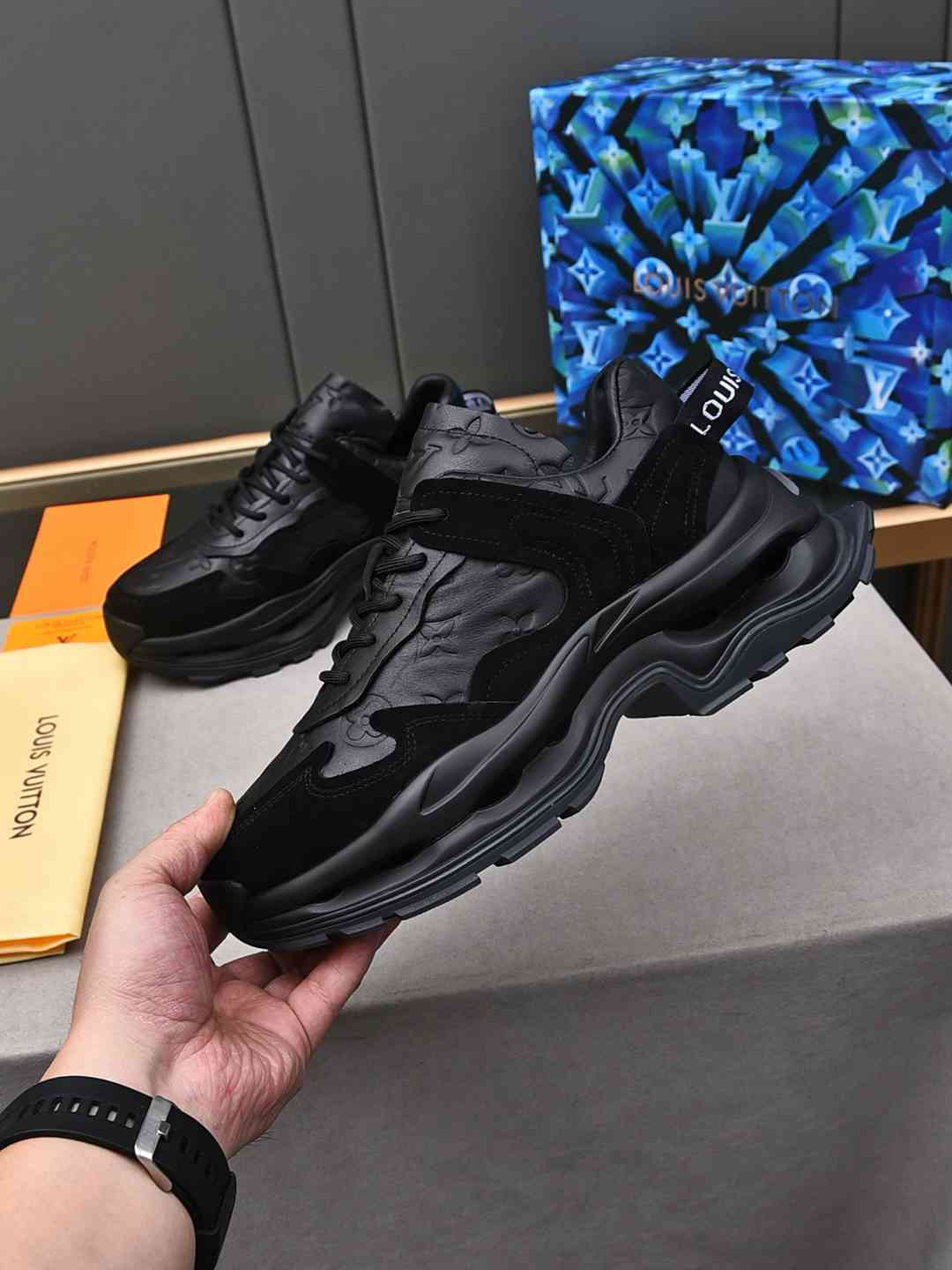 Tênis Louis Vuitton
