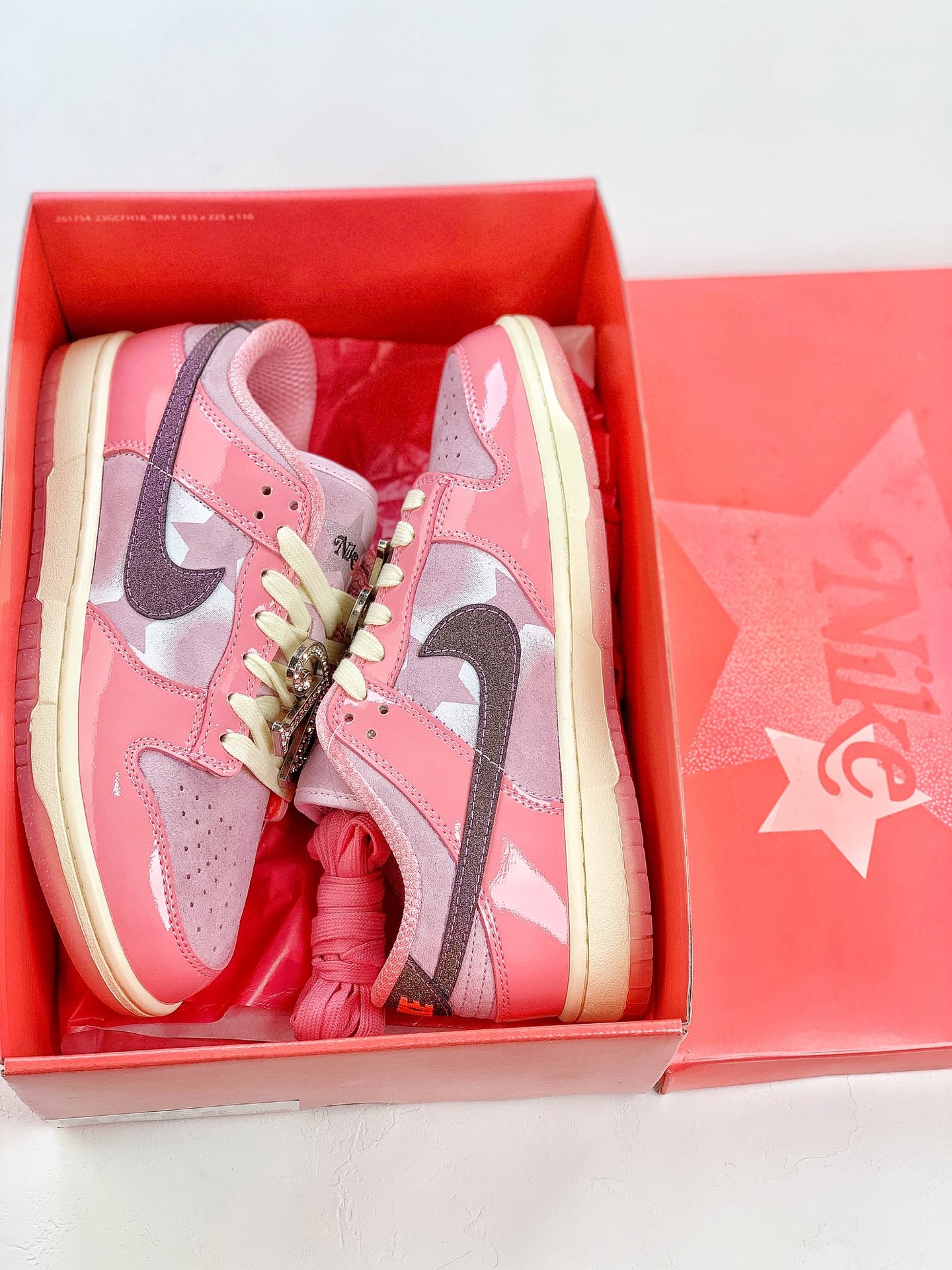 Nike Dunk Low Barbie