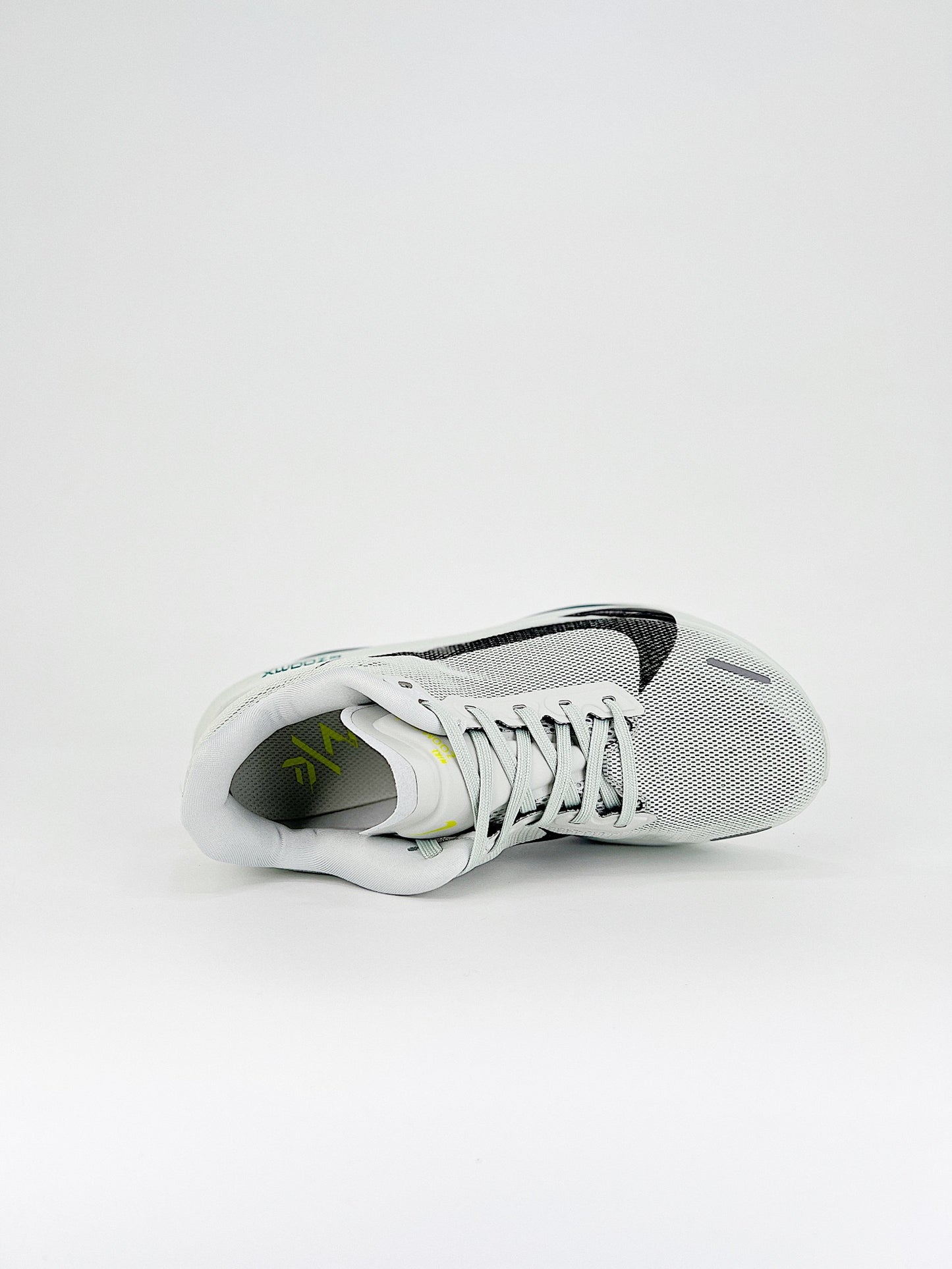 Nike ZoomX Invincible Run Flyknit 6