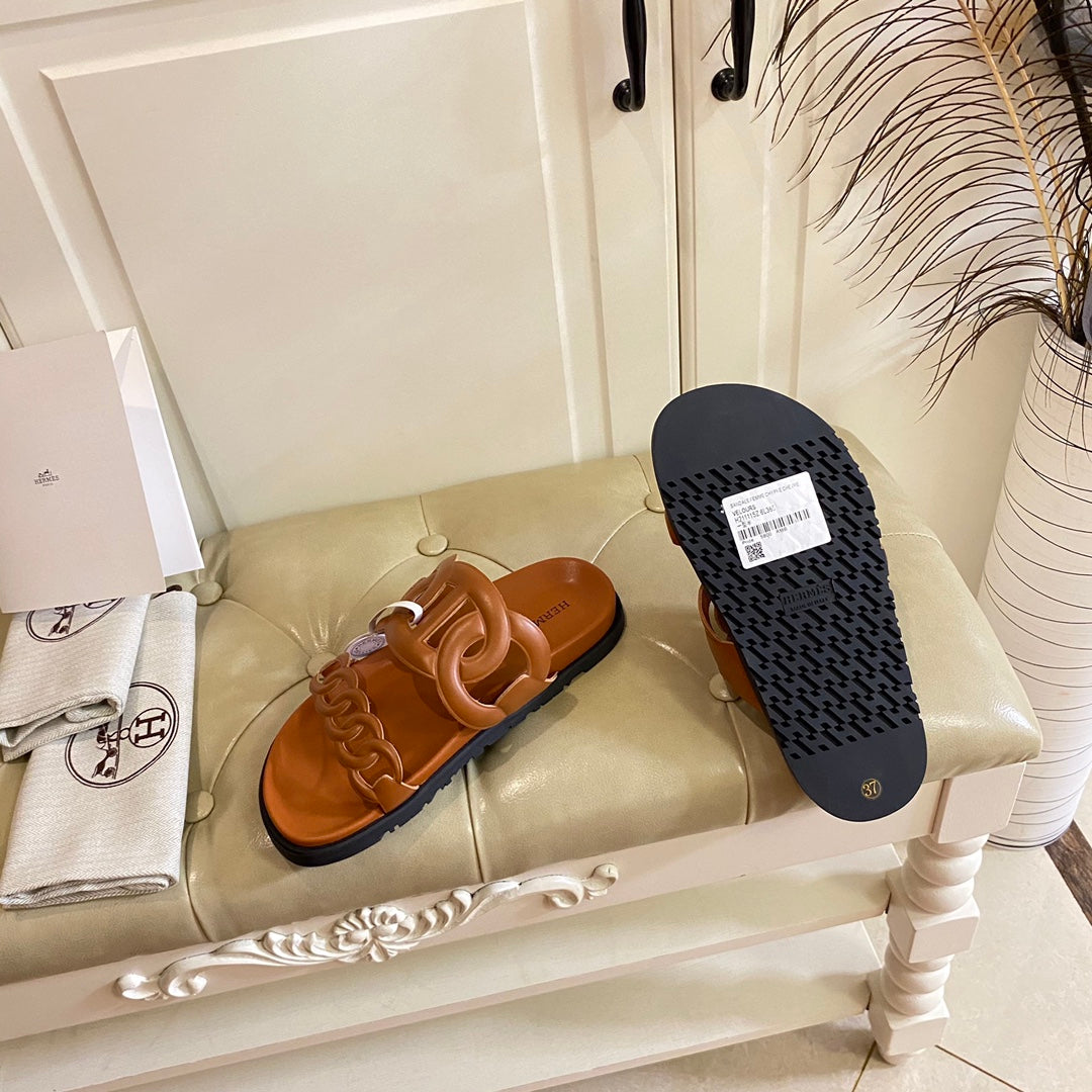 Chinelo Hermes