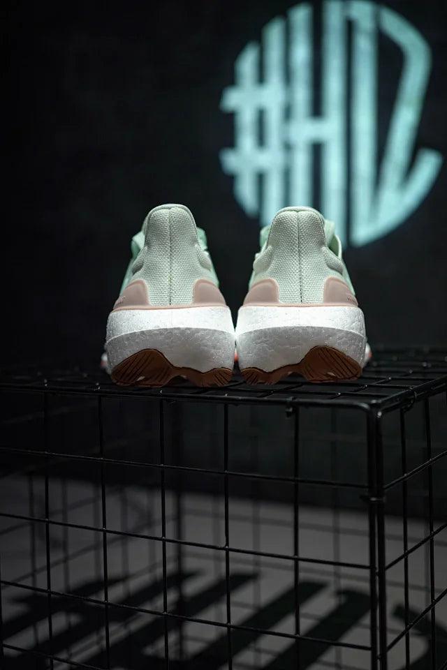 Adidas UItra Boost Light