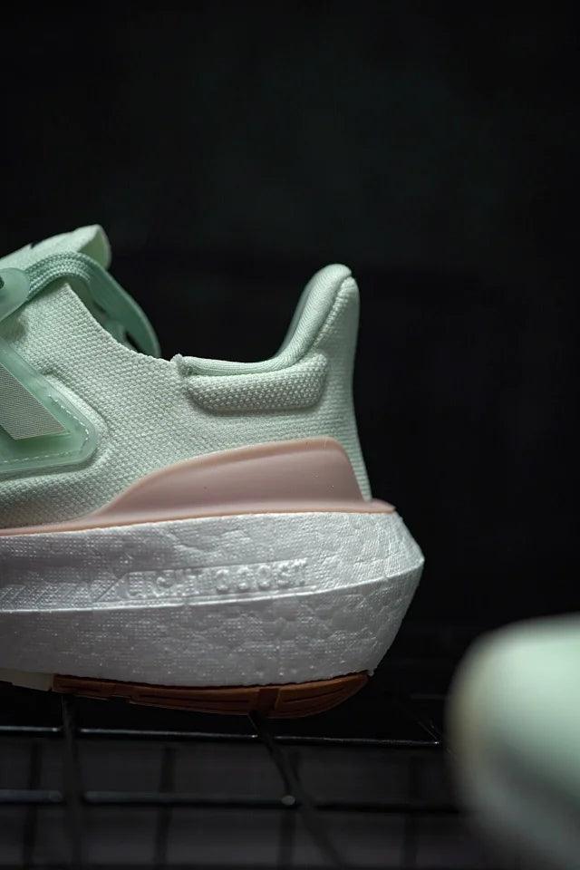 Adidas UItra Boost Light