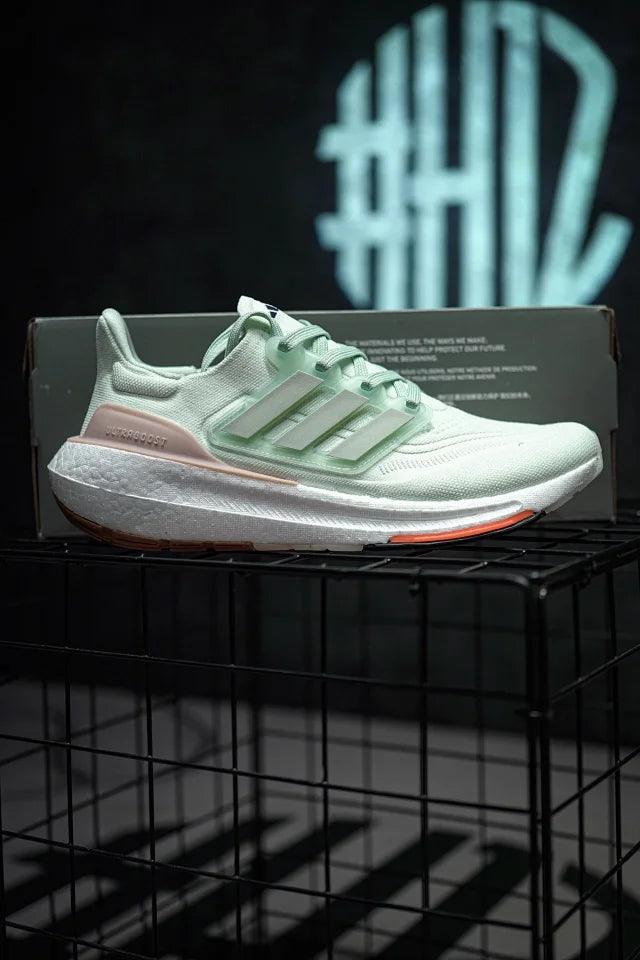 Adidas UItra Boost Light