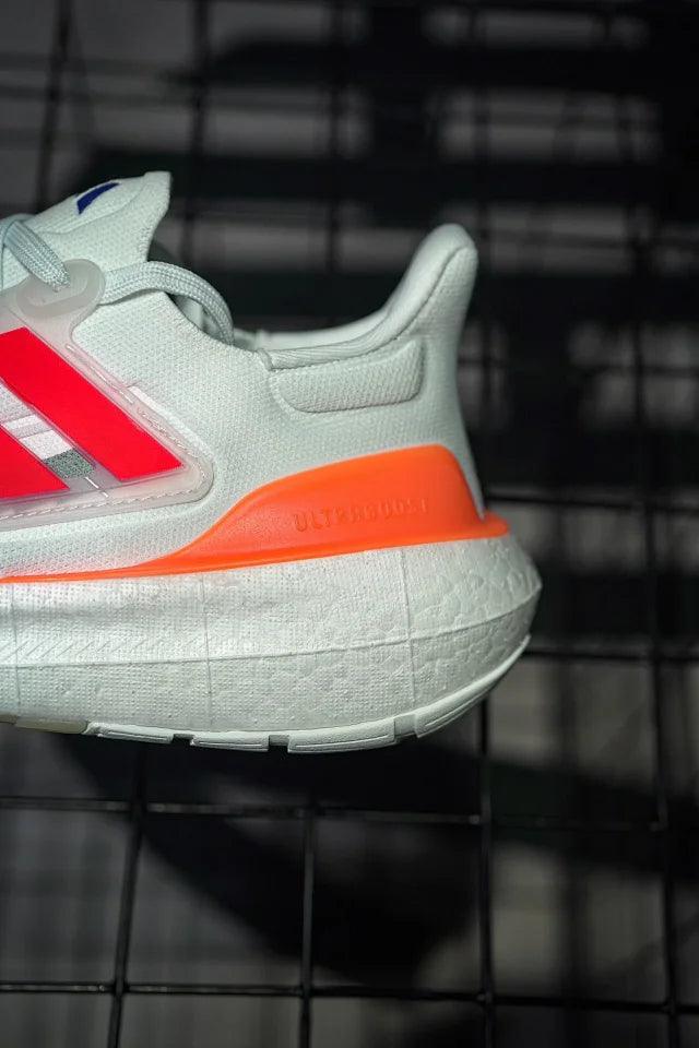 Adidas UItra Boost Light