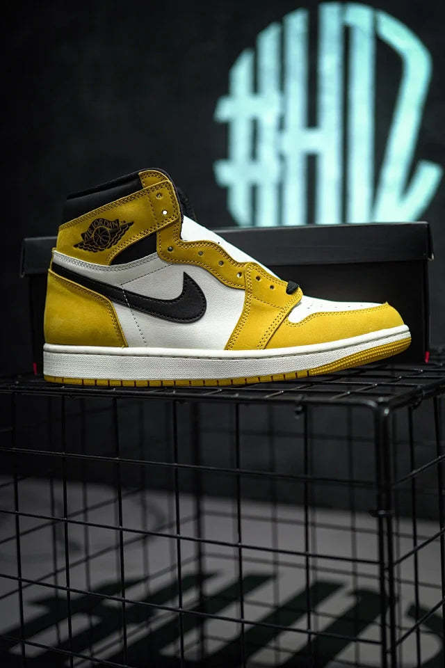 Air Jordan 1 High "Yellow Ochre" Preto e Amarelo