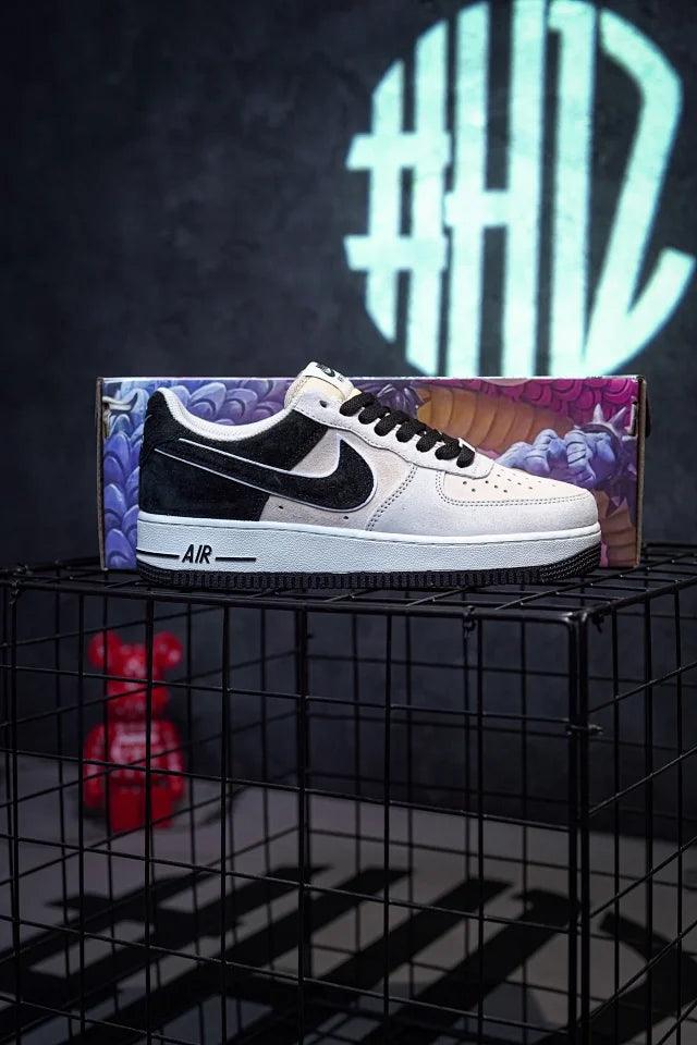 Nike Air Force 1 Low Grey & Camurça Preta