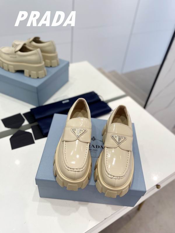 Prada Mocassim Moonlith