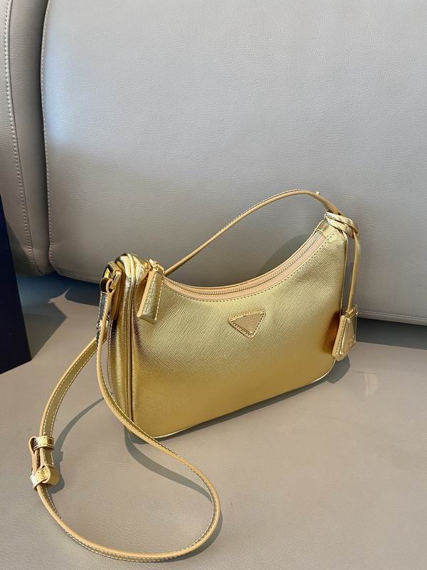 Bolsa Prada Dourado