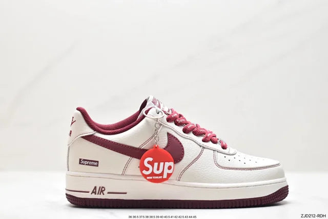 Superme × Nike Air Force 1 Low