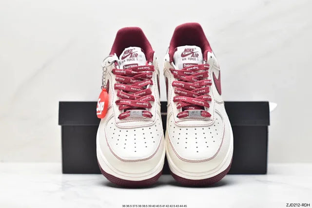 Superme × Nike Air Force 1 Low