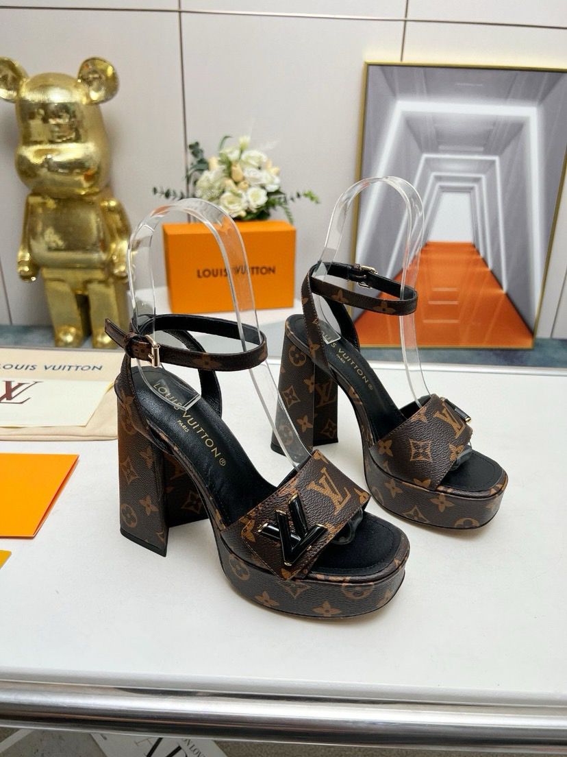 Sandália Louis Vuitton