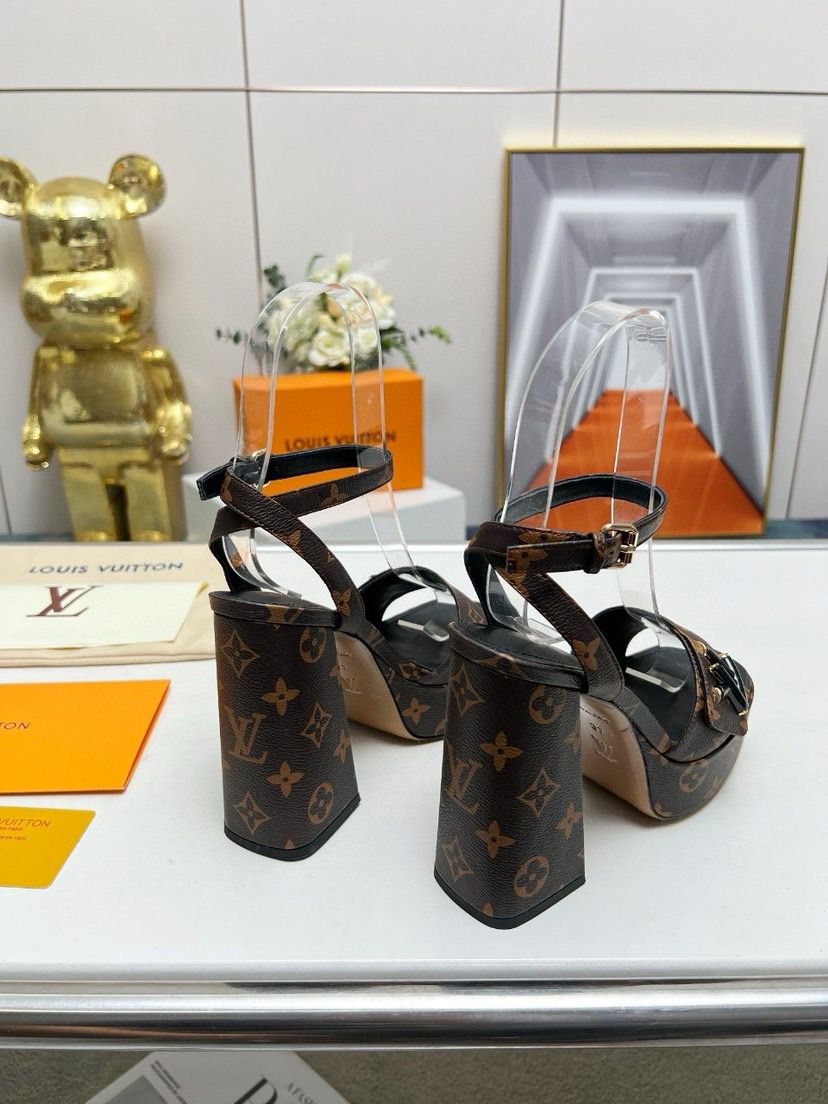 Sandália Louis Vuitton