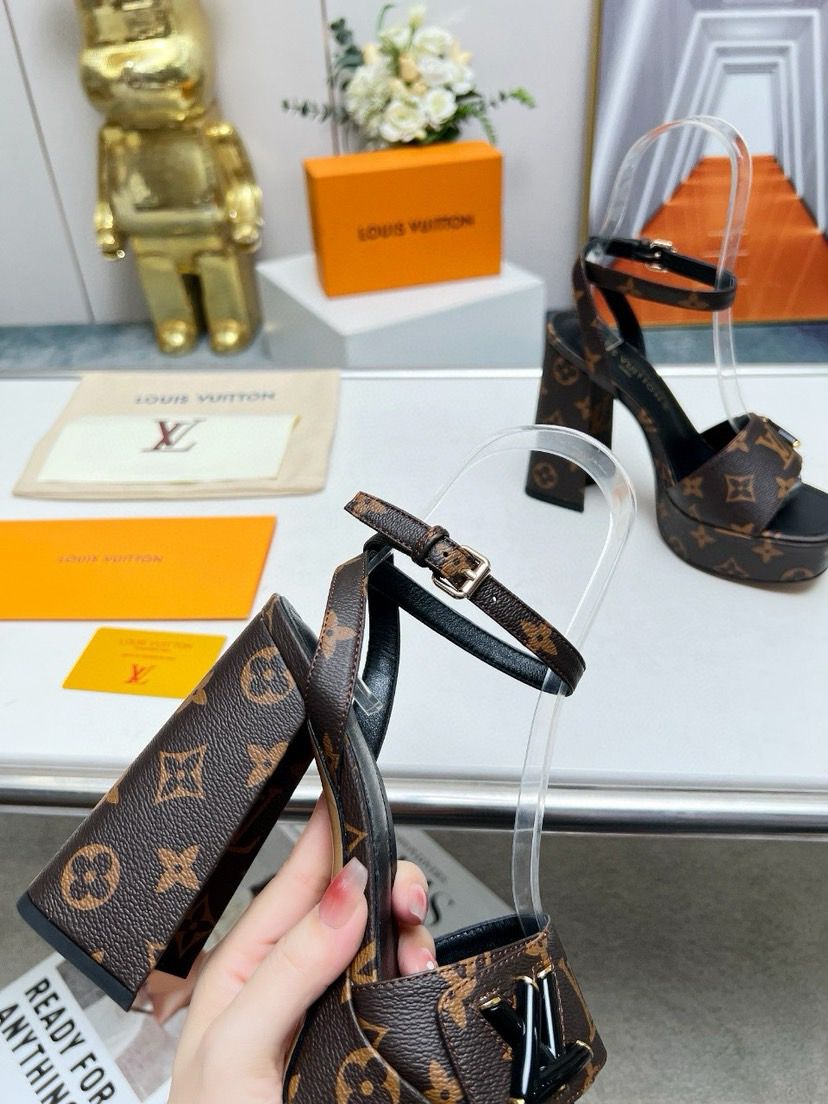 Sandália Louis Vuitton