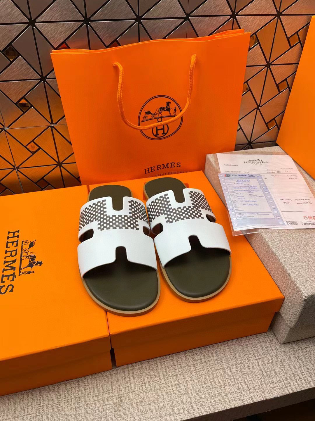 Chinelo Hermes