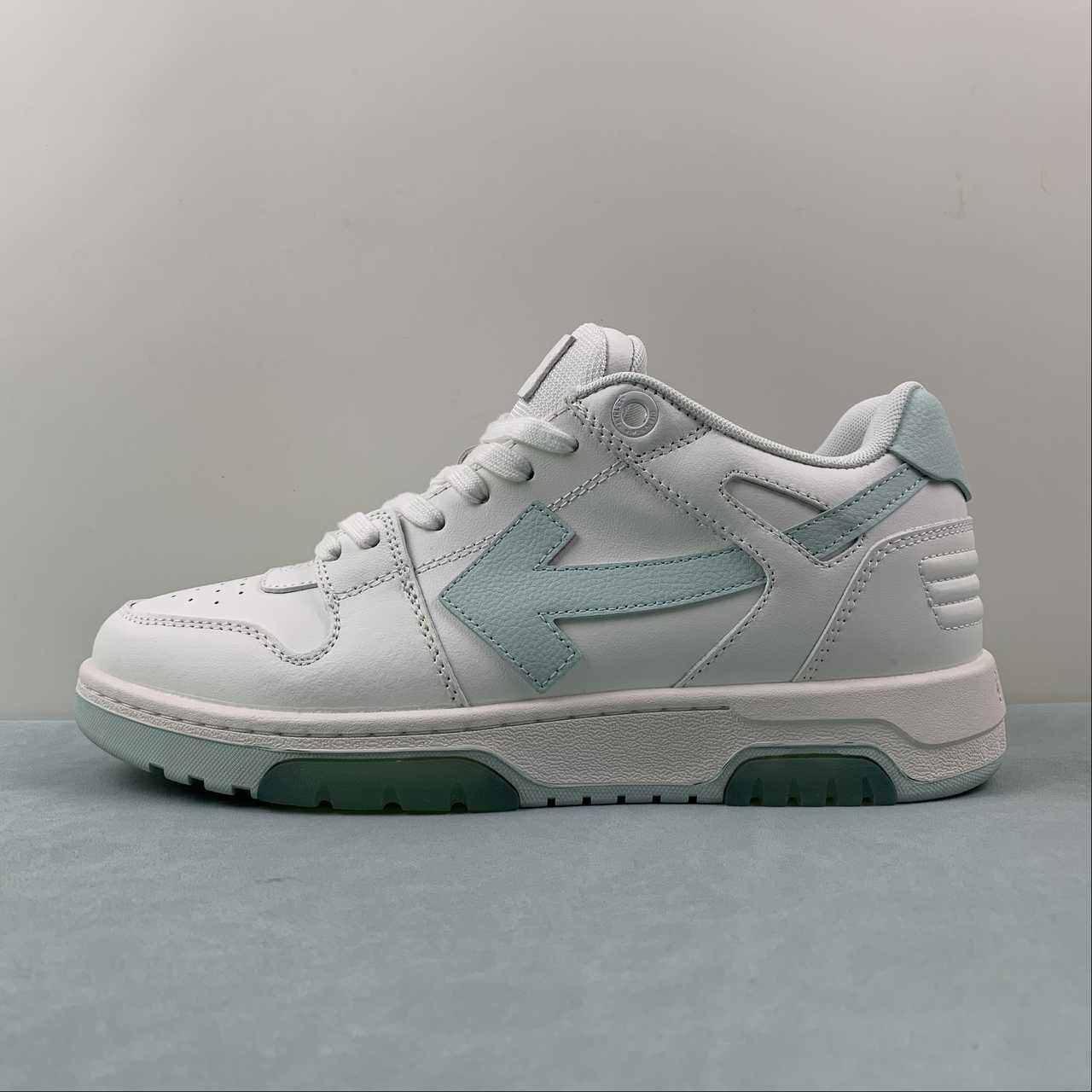 Off-White c/o Virgil Abloh