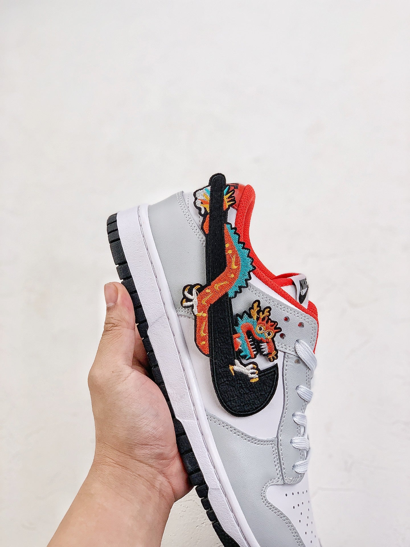 NIKE DUNK SB LOW