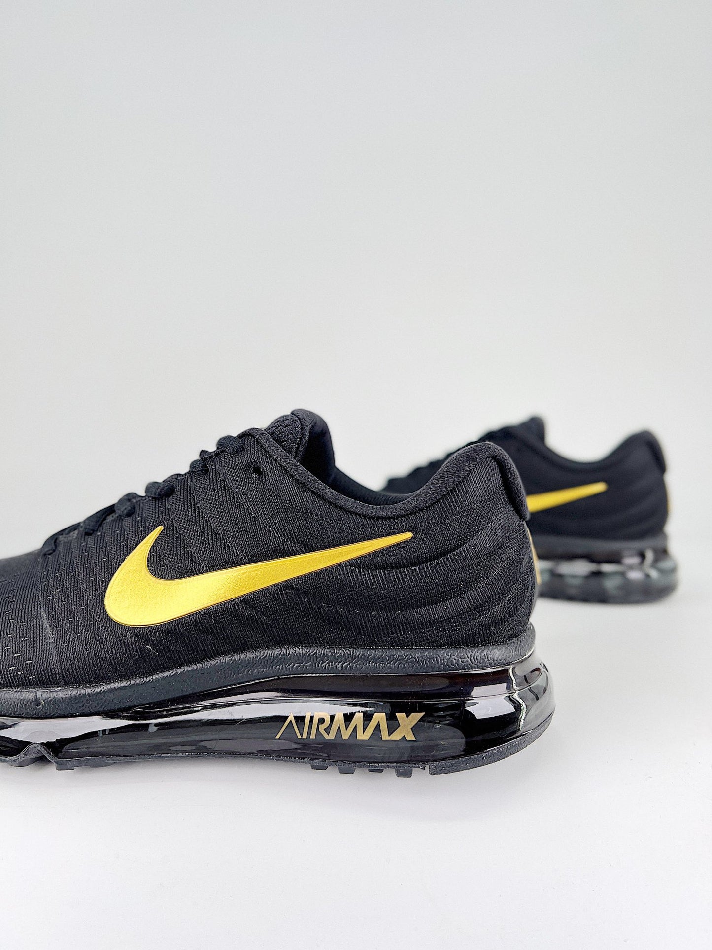 NIKE AIR MAX 2017