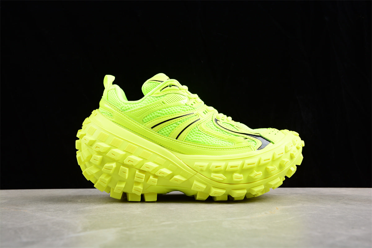 Q60 Balenciaga Defender