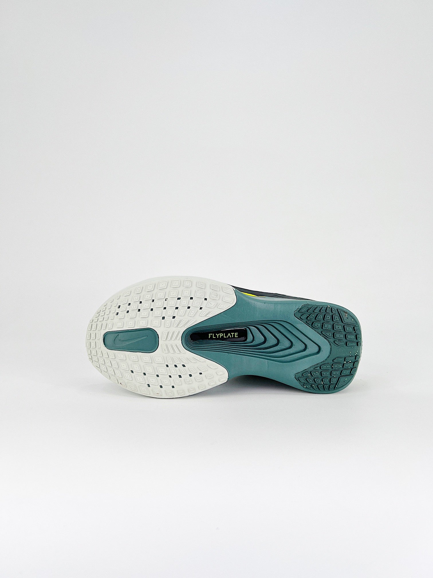 Nike ZoomX Invincible Run Flyknit 6