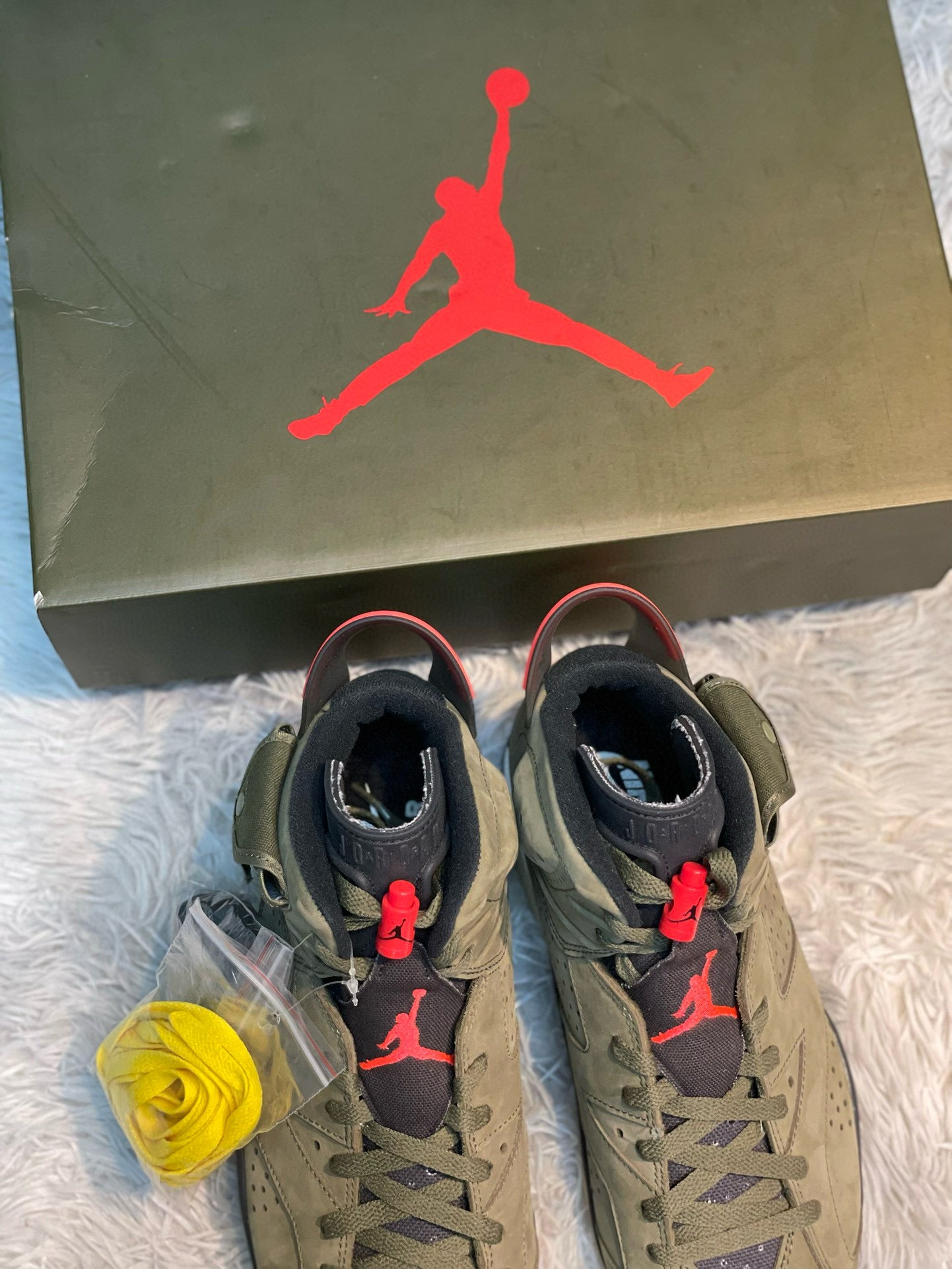 Jordan 6 Retro