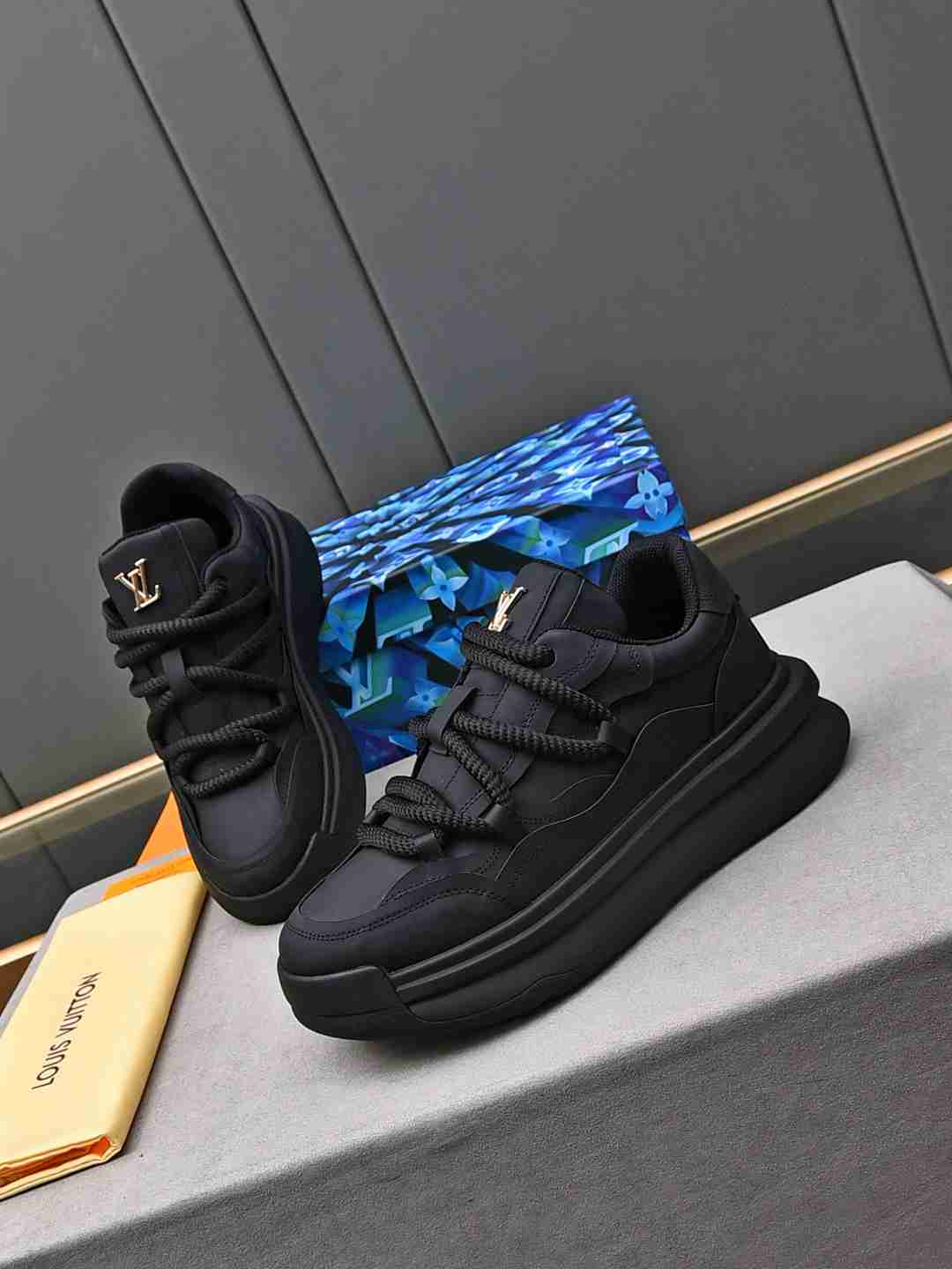 Tênis Louis Vuitton