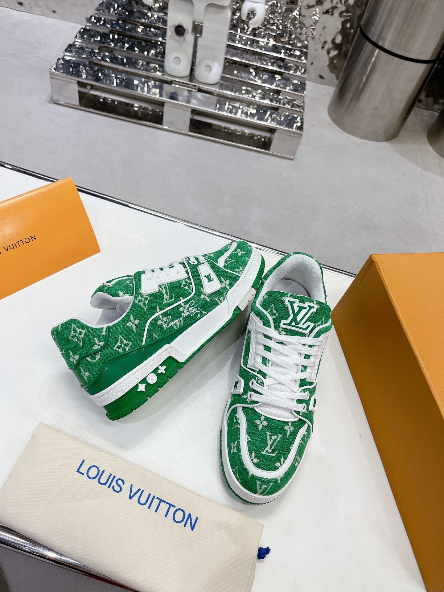 Tênis LV Trainer