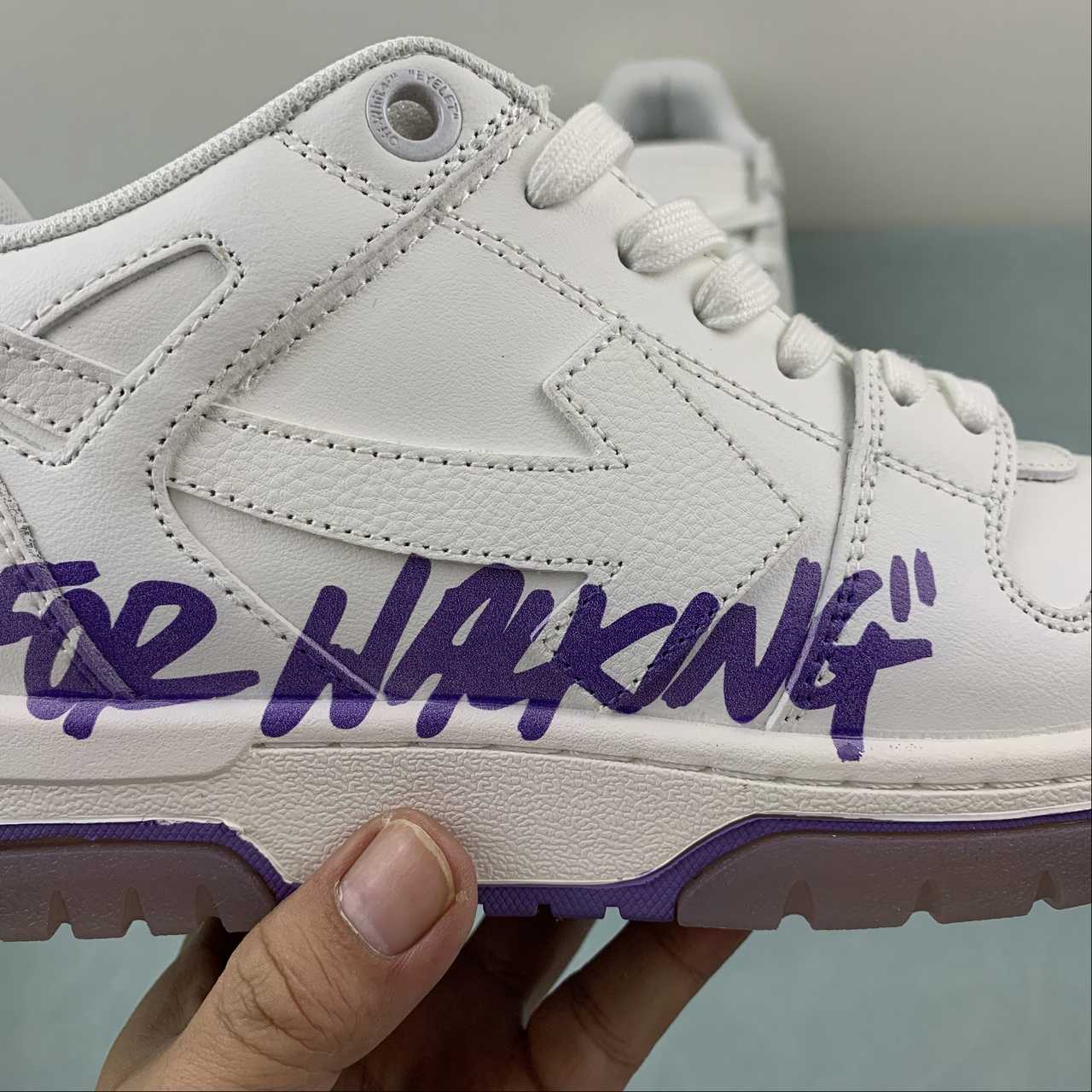 Off-White c/o Virgil Abloh