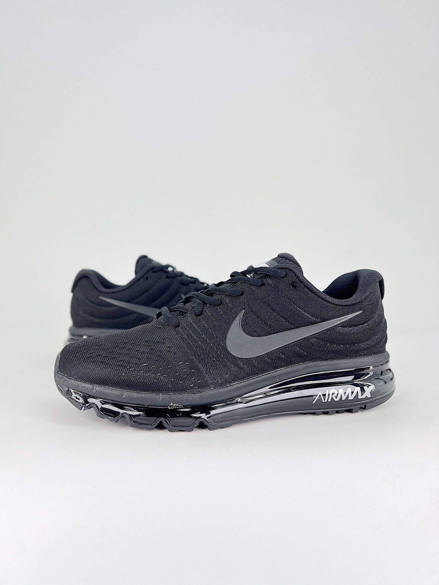 NIKE AIR MAX 2017