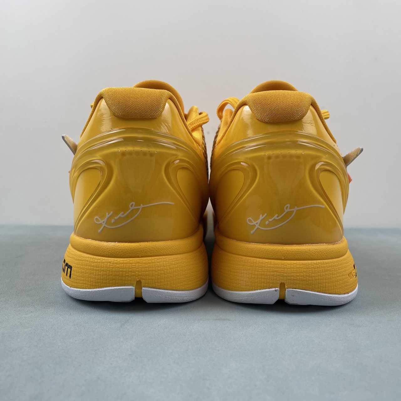 Nike Kobe IV Yellow Jaune.